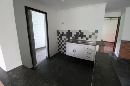 Casa à venda com 2 quartos, 339m² em Parque Oratório, Santo André