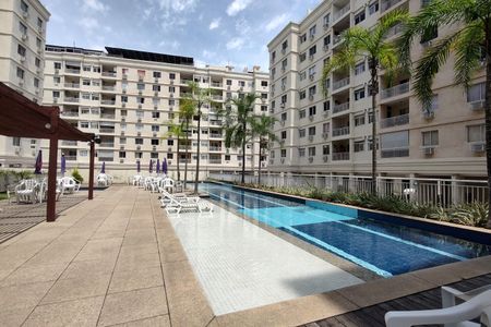 Apartamento à venda com 71m², 3 quartos e 1 vagaÁrea comum - Piscina