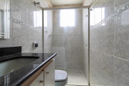 Apartamento à venda com 140m², 4 quartos e 2 vagas Apartamento à venda com 140m², 4 quartos e 2 vagasCobertura - Banheiro social 2