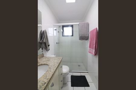 Apartamento à venda com 130m², 3 quartos e 3 vagasBanheiro da Suíte 2