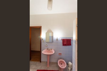 Casa à venda com 190m², 3 quartos e 2 vagas Casa à venda com 190m², 3 quartos e 2 vagasBanheiro 2