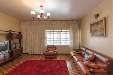 Casa à venda com 190m², 3 quartos e 2 vagas Casa à venda com 190m², 3 quartos e 2 vagasSala