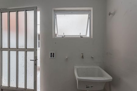 Casa à venda com 85m², 2 quartos e 1 vagaÁrea de Serviço