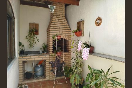 Casa à venda com 120m², 4 quartos e 2 vagasQuintal - Churrasqueira