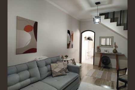 Casa à venda com 120m², 4 quartos e 2 vagasSala
