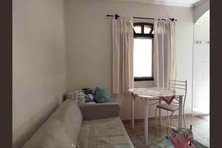 Casa à venda com 120m², 4 quartos e 2 vagasEdícula - Quarto 4