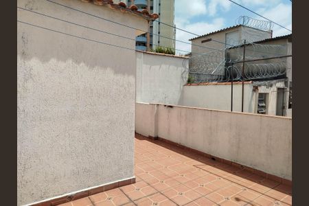 Casa à venda com 120m², 4 quartos e 2 vagasÁrea externa - estendal