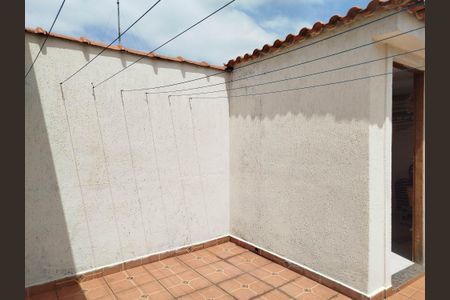 Casa à venda com 120m², 4 quartos e 2 vagasÁrea externa - estendal