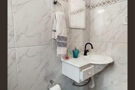 Casa à venda com 120m², 4 quartos e 2 vagasEdícula - Banheiro