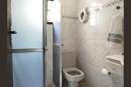 Casa à venda com 120m², 4 quartos e 2 vagasEdícula - Banheiro