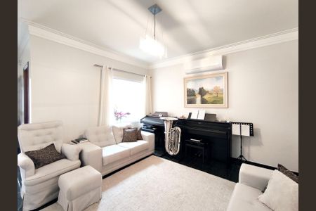 Casa de condomínio à venda com 249m², 3 quartos e 4 vagasSala