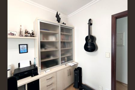 Casa de condomínio à venda com 249m², 3 quartos e 4 vagasQuarto 2