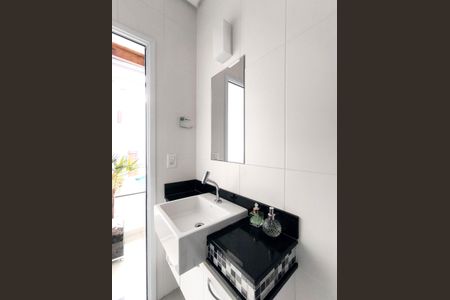 Casa de condomínio à venda com 249m², 3 quartos e 4 vagasÁrea Gourmet Banheiro 