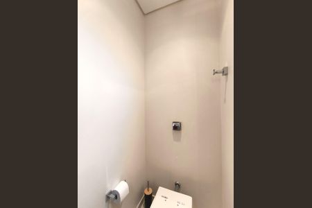 Casa de condomínio à venda com 249m², 3 quartos e 4 vagasLavabo