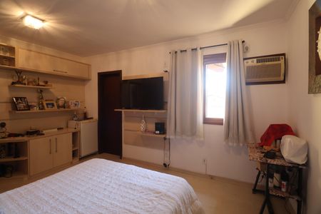 Casa à venda com 170m², 3 quartos e 5 vagasSuíte 2