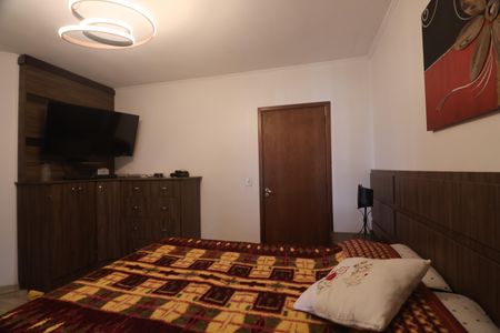 Casa à venda com 170m², 3 quartos e 5 vagasSuíte 1