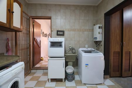 Casa à venda com 170m², 3 quartos e 5 vagasÁrea de Serviço