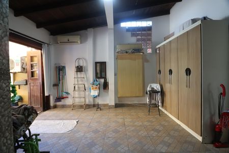 Casa à venda com 170m², 3 quartos e 5 vagasÁrea de Serviço