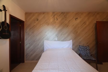 Casa à venda com 170m², 3 quartos e 5 vagasSuíte 2