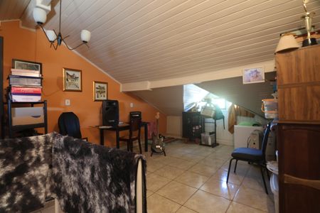 Casa à venda com 170m², 3 quartos e 5 vagasSótão