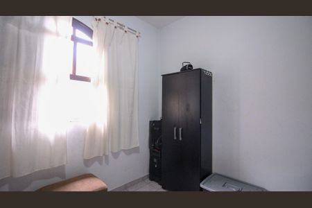 Casa à venda com 80m², 4 quartos e 2 vagas Casa à venda com 80m², 4 quartos e 2 vagasQuarto 2