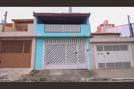 Casa à venda com 80m², 4 quartos e 2 vagas Casa à venda com 80m², 4 quartos e 2 vagasFachada