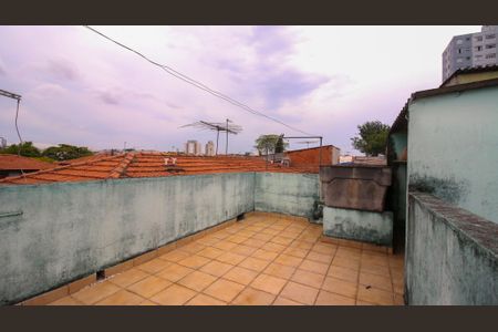 Casa à venda com 80m², 4 quartos e 2 vagas Casa à venda com 80m², 4 quartos e 2 vagasVaranda