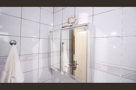 Casa à venda com 80m², 4 quartos e 2 vagas Casa à venda com 80m², 4 quartos e 2 vagasBanheiro 1