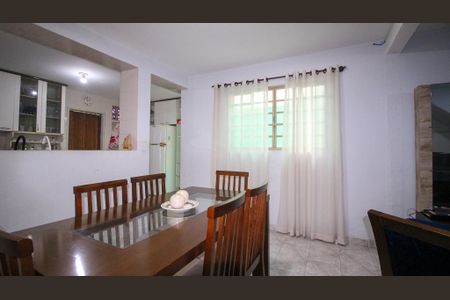 Casa à venda com 80m², 4 quartos e 2 vagas Casa à venda com 80m², 4 quartos e 2 vagasSala de Jantar