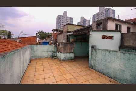 Casa à venda com 80m², 4 quartos e 2 vagas Casa à venda com 80m², 4 quartos e 2 vagasVaranda