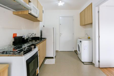 Cozinha de apartamento para alugar com 1 quarto, 27m² em Vila Butantã, São Paulo