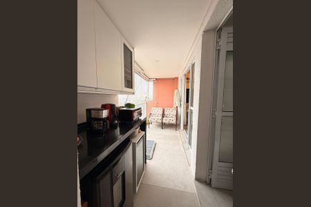 Apartamento à venda com 68m², 2 quartos e 2 vagasFoto 01