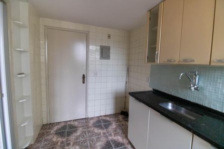 Apartamento à venda com 84m², 2 quartos e 1 vaga Apartamento à venda com 84m², 2 quartos e 1 vagaCozinha e Área de Serviço
