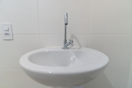 Banheiro de kitnet/studio à venda com 1 quarto, 24m² em Vila Santa Catarina, São Paulo