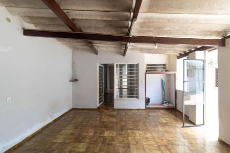 Casa à venda com 208m², 4 quartos e 2 vagas Casa à venda com 208m², 4 quartos e 2 vagasÁrea Externa