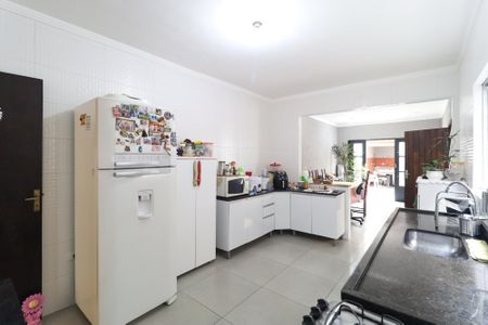 Casa à venda com 200m², 3 quartos e 4 vagas Casa à venda com 200m², 3 quartos e 4 vagasCozinha