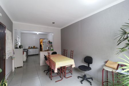 Casa à venda com 200m², 3 quartos e 4 vagas Casa à venda com 200m², 3 quartos e 4 vagasCopa