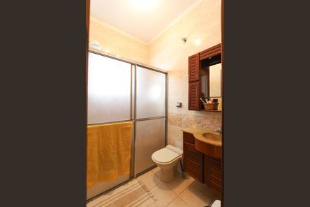 Casa à venda com 200m², 3 quartos e 4 vagas Casa à venda com 200m², 3 quartos e 4 vagasBanheiro