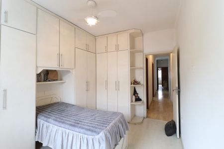 Casa à venda com 200m², 3 quartos e 4 vagas Casa à venda com 200m², 3 quartos e 4 vagasQuarto 2