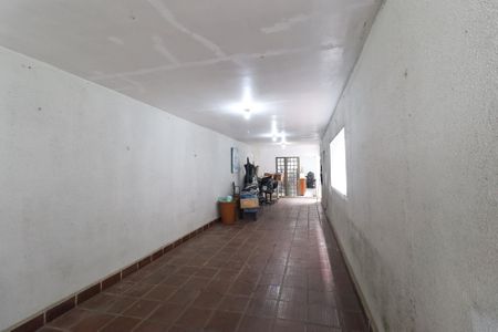 Casa à venda com 200m², 3 quartos e 4 vagas Casa à venda com 200m², 3 quartos e 4 vagasGaragem