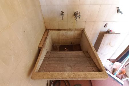 Casa à venda com 162m², 3 quartos e 4 vagas Casa à venda com 162m², 3 quartos e 4 vagasÁrea de Serviço