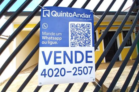 Casa à venda com 162m², 3 quartos e 4 vagas Casa à venda com 162m², 3 quartos e 4 vagasPlaquinha