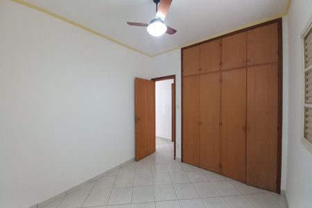 Casa à venda com 162m², 3 quartos e 4 vagas Casa à venda com 162m², 3 quartos e 4 vagasQuarto 1
