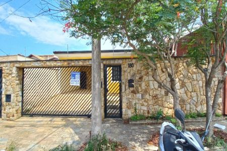 Casa à venda com 162m², 3 quartos e 4 vagas Casa à venda com 162m², 3 quartos e 4 vagasPlaquinha