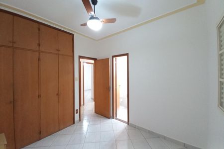 Casa à venda com 162m², 3 quartos e 4 vagas Casa à venda com 162m², 3 quartos e 4 vagasSuíte