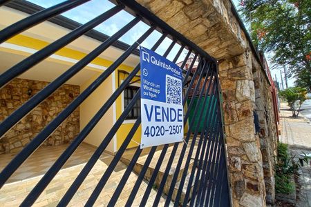 Casa à venda com 162m², 3 quartos e 4 vagas Casa à venda com 162m², 3 quartos e 4 vagasPlaquinha