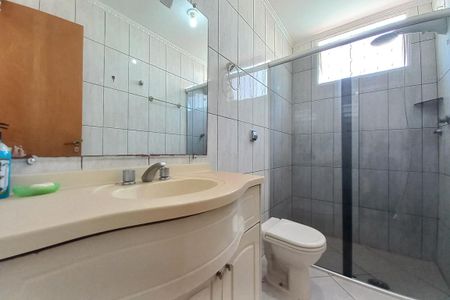 Casa à venda com 162m², 3 quartos e 4 vagas Casa à venda com 162m², 3 quartos e 4 vagasBanheiro Social