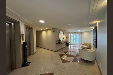 Apartamento para alugar com 130m², 1 quarto e 2 vagasHall social