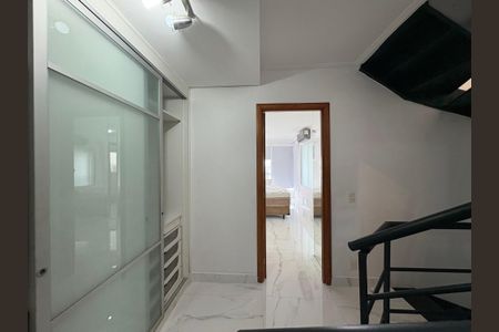 Apartamento para alugar com 130m², 1 quarto e 2 vagasCorredor