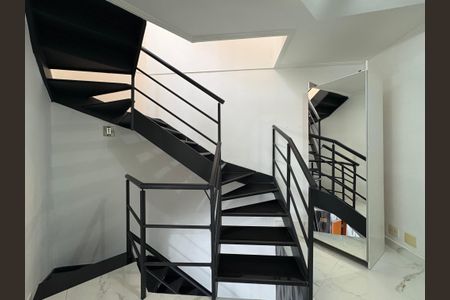 Apartamento para alugar com 130m², 1 quarto e 2 vagasCorredor